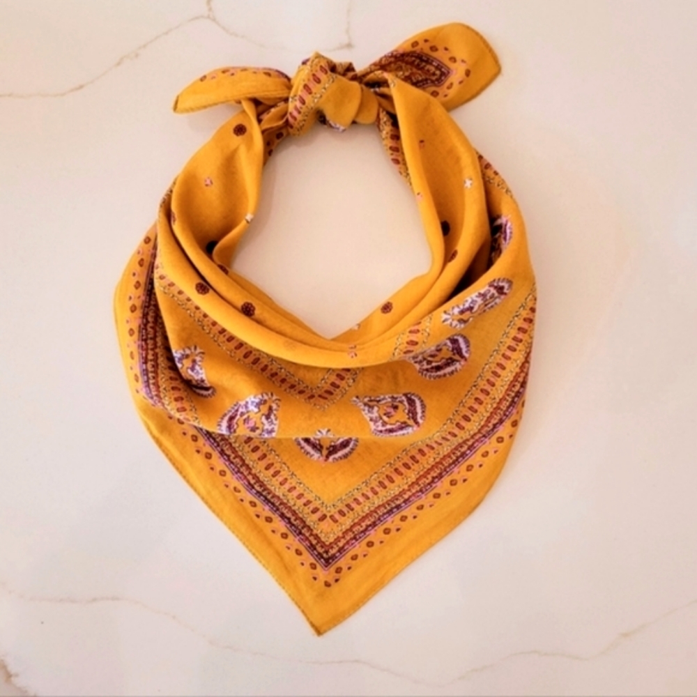 Madewell Bandana in Gold Abstract Print